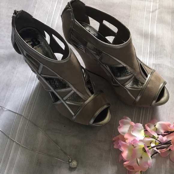 Gianni Bini Shoes - NEW!!!!! Gianni Bini Wedges